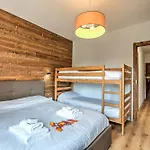 Apartment Starkeeper - Happy *